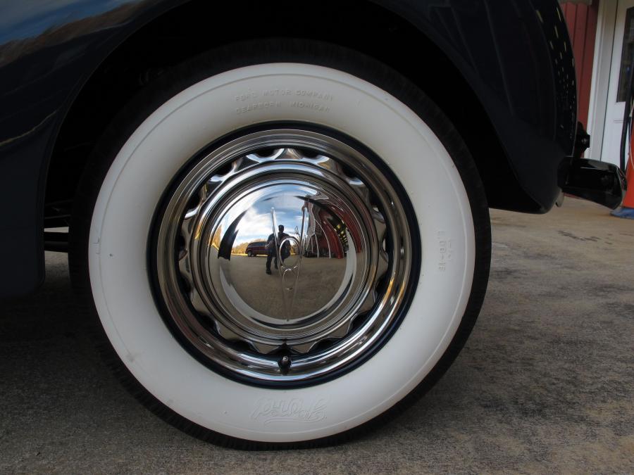  Ford DeLuxe Coupe 1938 года  (фото 9 из 16)